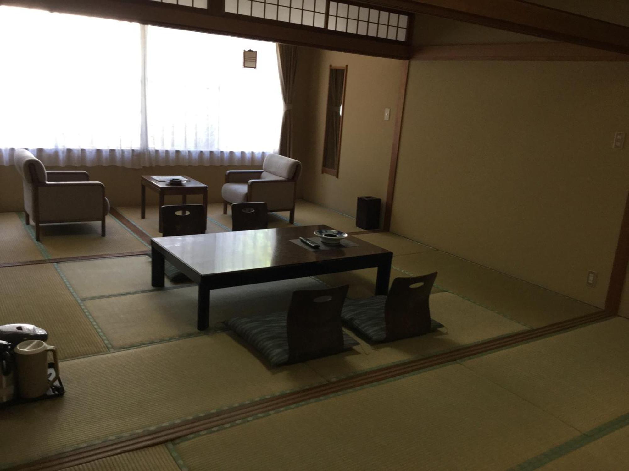 Suzukiya Ryokan Shiroishi  Ruang foto