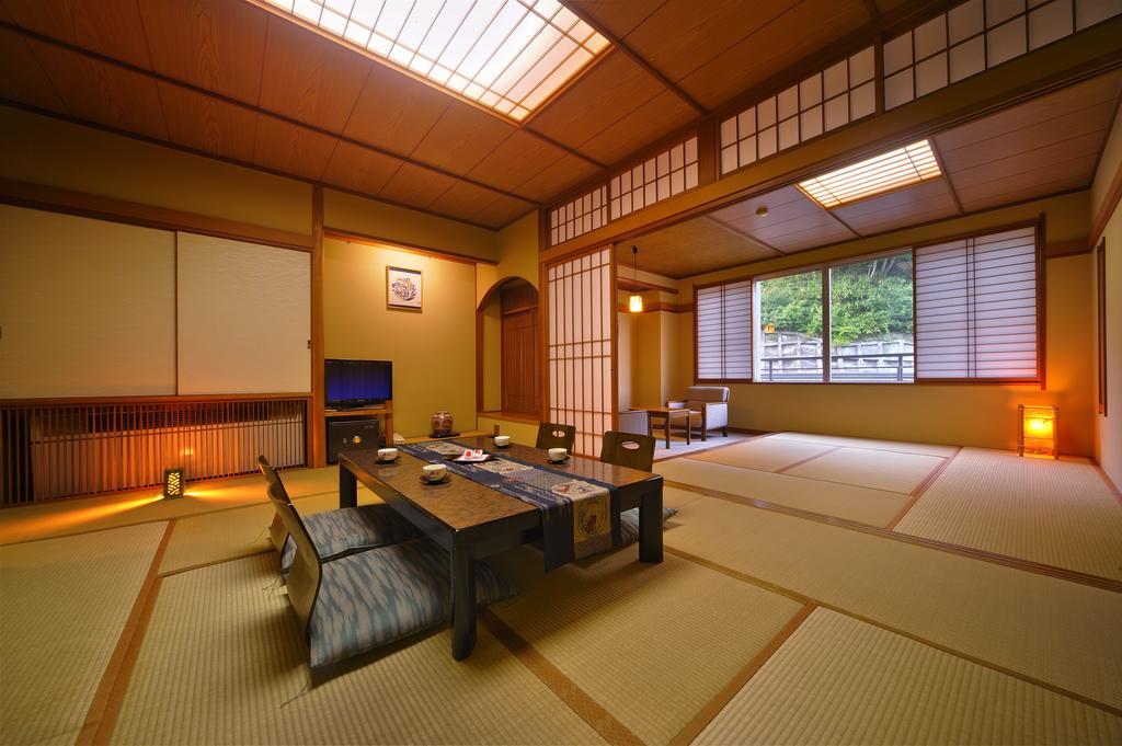 Suzukiya Ryokan Shiroishi  Ruang foto